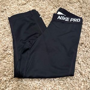 Black Nike Dri-Fit Cropped Leggings with Elastic Band